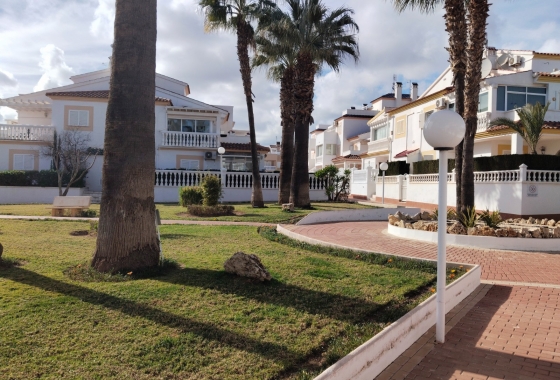 Resale - Bungalow - Orihuela Costa - La Zenia