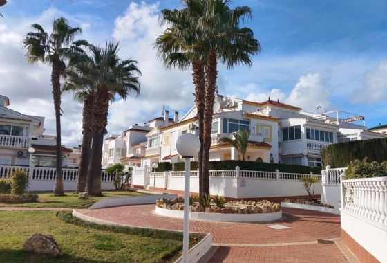 Resale - Bungalow - Orihuela Costa - La Zenia