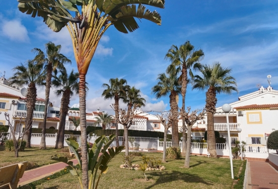 Resale - Bungalow - Orihuela Costa - La Zenia