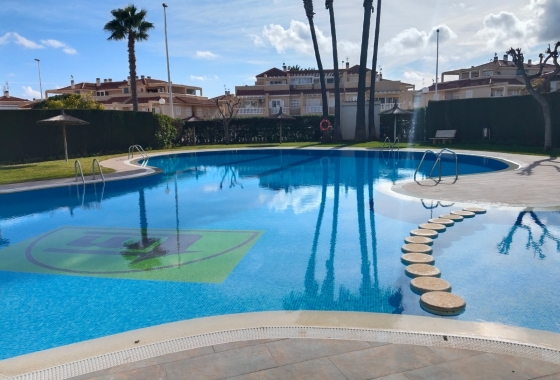 Resale - Bungalow - Orihuela Costa - La Zenia