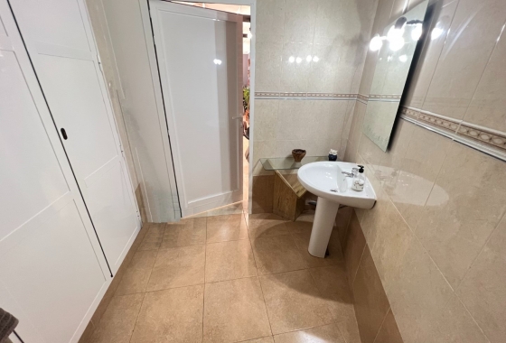 Resale - Commercial space - Guardamar del Segura - Guardamar pueblo