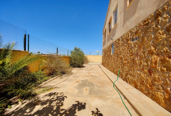 Resale - Villa - Torrevieja - Nueva Torrevieja - Aguas Nuevas