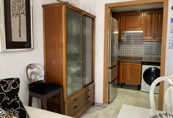 Resale - Apartment / flat - Torrevieja - Playa de los Locos