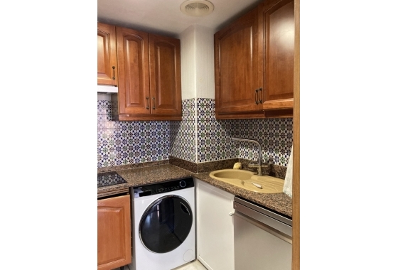 Resale - Apartment / flat - Torrevieja - Playa de los Locos