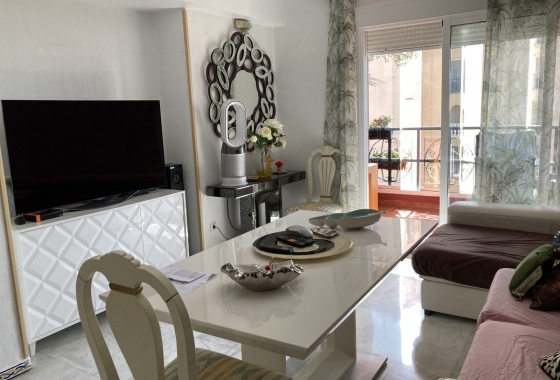 Resale - Apartment / flat - Torrevieja - Playa de los Locos