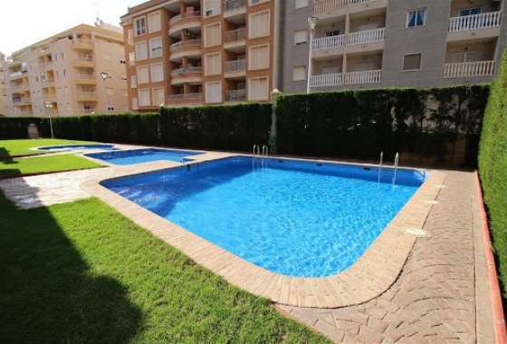 Resale - Apartment / flat - Torrevieja - Playa de los Locos