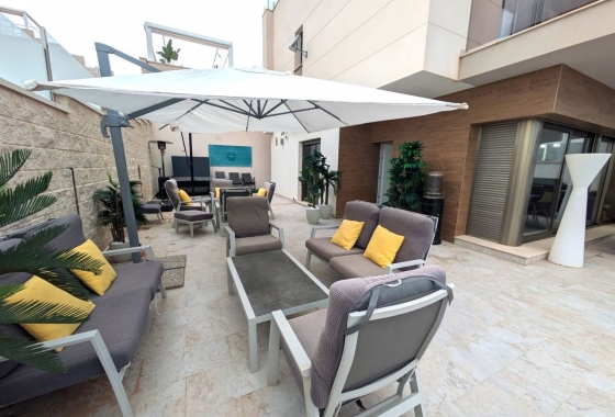Resale - Villa - Orihuela Costa - Villamartín