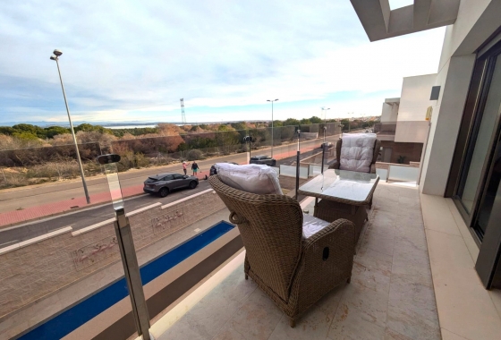 Resale - Villa - Orihuela Costa - Villamartín