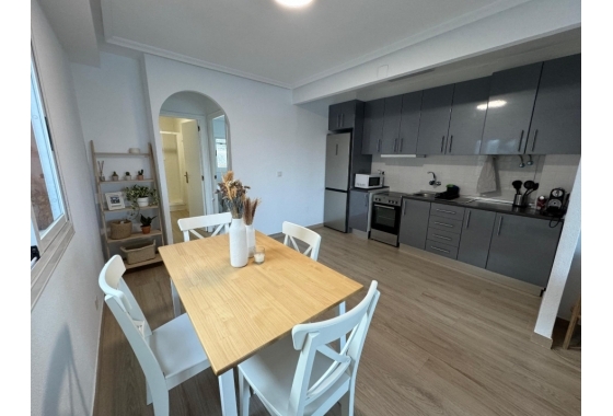 Resale - Apartment / flat - Santa Pola - Playa del Este