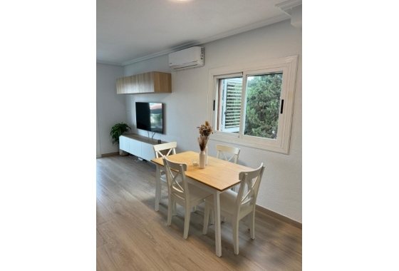 Resale - Apartment / flat - Santa Pola - Playa del Este