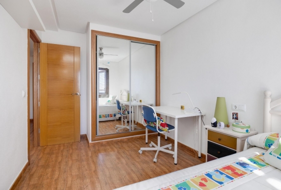 Resale - Apartment / flat - Torrevieja - Acequion