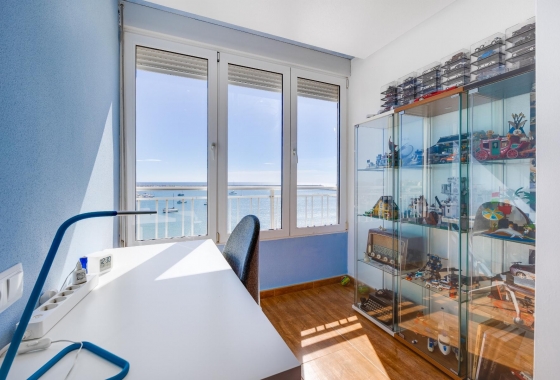 Resale - Apartment / flat - Torrevieja - Acequion