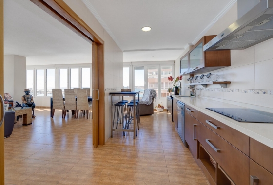 Resale - Apartment / flat - Torrevieja - Acequion