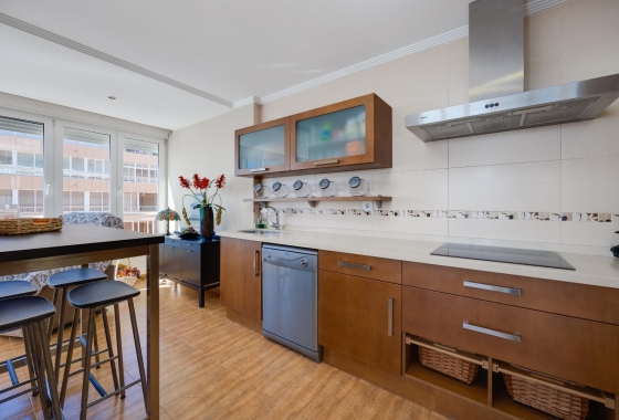 Resale - Apartment / flat - Torrevieja - Acequion