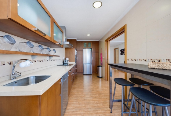 Resale - Apartment / flat - Torrevieja - Acequion