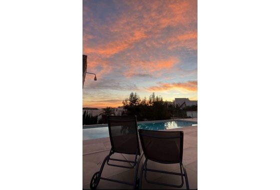 Resale - Villa - Orihuela Costa - Las Colinas Golf