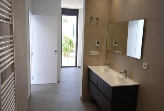 Resale - Villa - Orihuela Costa - Las Colinas Golf