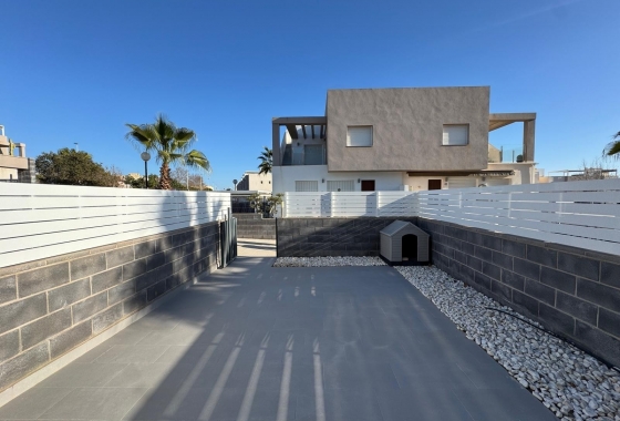 Resale - Townhouse - Torrevieja - Nueva Torrevieja - Aguas Nuevas