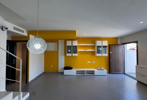 Resale - Townhouse - Torrevieja - Nueva Torrevieja - Aguas Nuevas