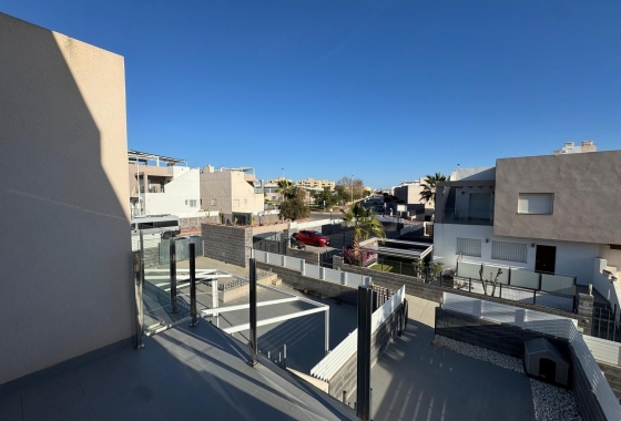 Resale - Townhouse - Torrevieja - Nueva Torrevieja - Aguas Nuevas