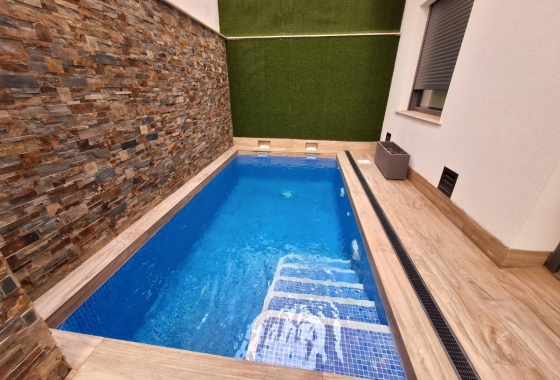 Resale - Apartment / flat - Torrevieja - City Center