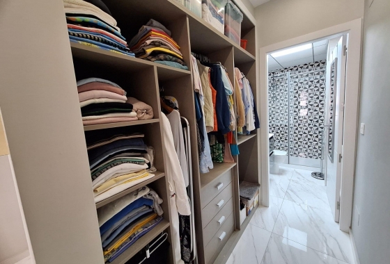 Resale - Apartment / flat - Torrevieja - City Center