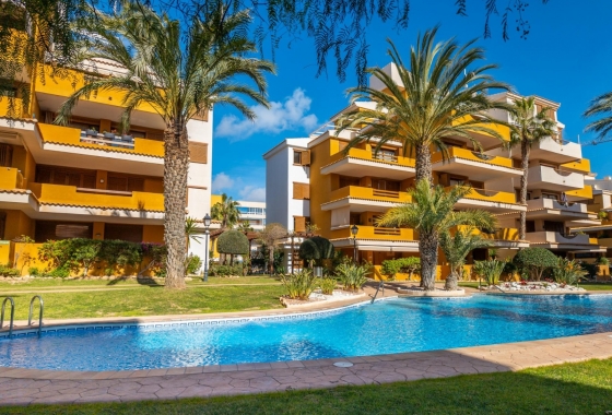Resale - Apartment / flat - Punta Prima