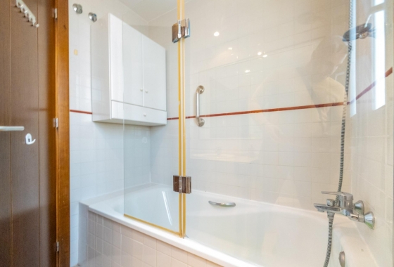 Resale - Apartment / flat - Punta Prima