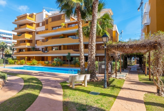 Resale - Apartment / flat - Punta Prima