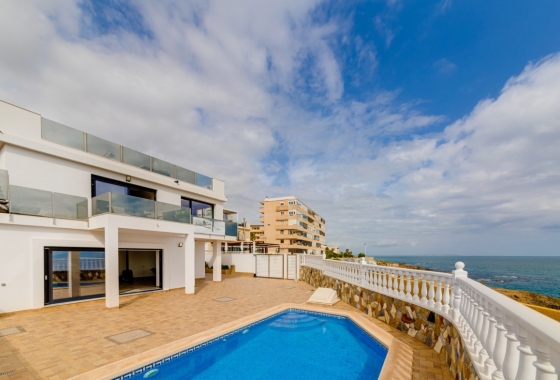 Resale - Villa - Torrevieja - LA MATA