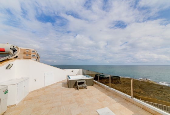 Resale - Villa - Torrevieja - LA MATA