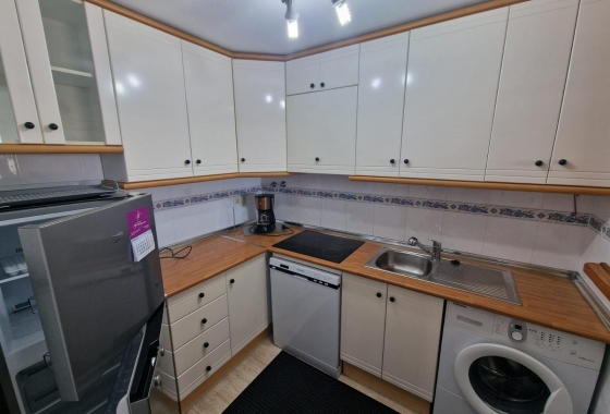 Resale - Apartment / flat - La Mata