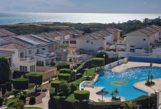 Resale - Apartment / flat - La Mata