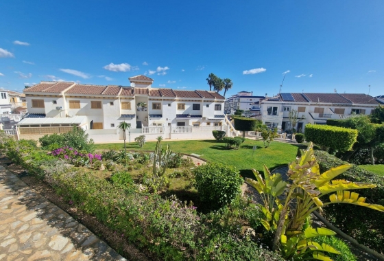 Resale - Apartment / flat - La Mata