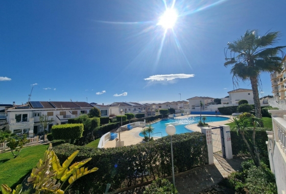 Resale - Apartment / flat - La Mata