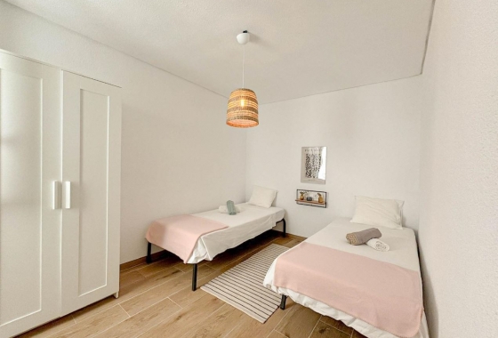 Resale - Apartment / flat - Santa Pola - Gran Playa