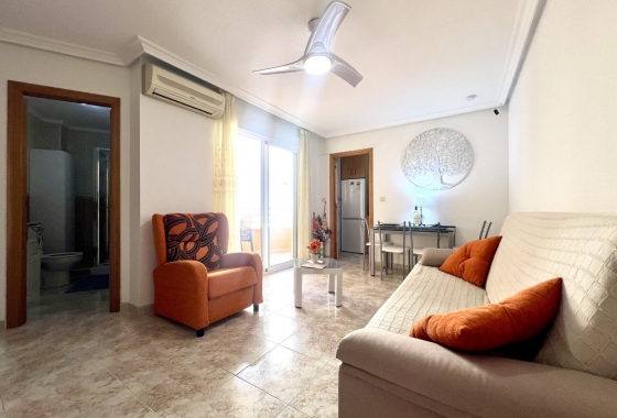 Resale - Apartment / flat - Torrevieja - Playa del Cura