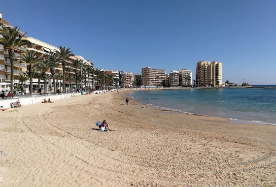 Resale - Apartment / flat - Torrevieja - Playa del Cura