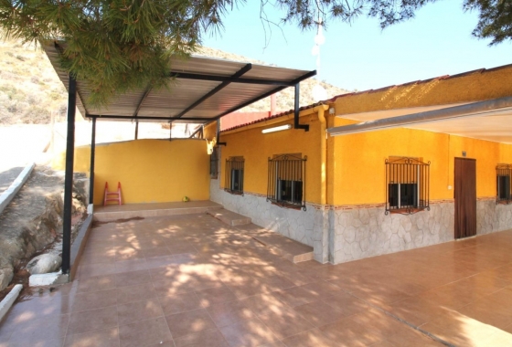 Resale - Country house - Crevillente