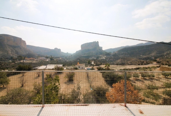 Resale - Country house - Crevillente