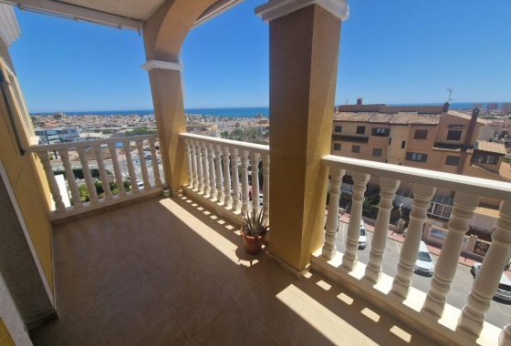 Resale - Apartment / flat - Torrevieja - Torrelamata - La Mata