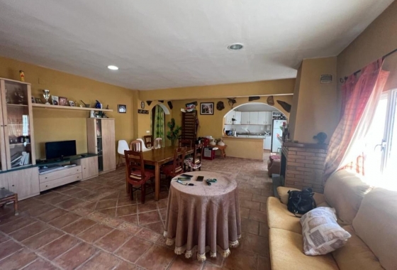 Resale - Villa - Castalla