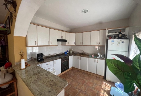 Resale - Villa - Castalla