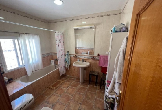 Resale - Villa - Castalla