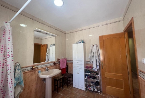 Resale - Villa - Castalla