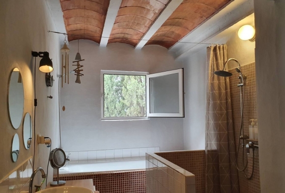 Rynek Wtórny - Willa - Castalla