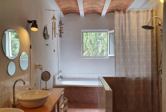 Rynek Wtórny - Willa - Castalla