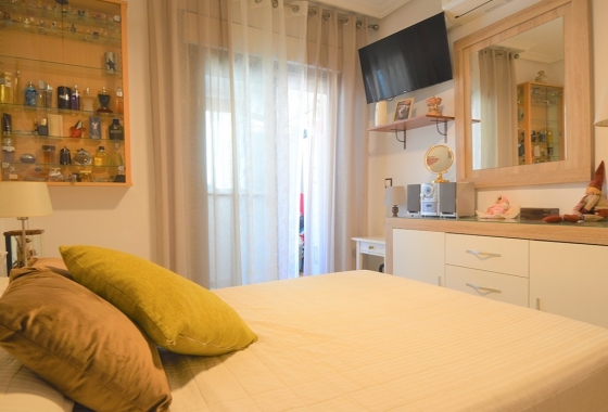 Resale - town house - Orihuela Costa - Playa Flamenca