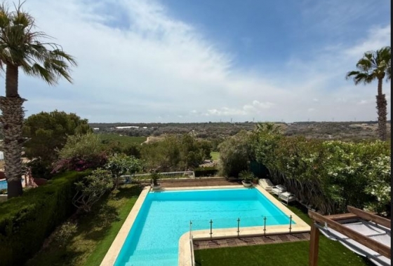 Resale - Villa - Orihuela Costa - Las Colinas Golf