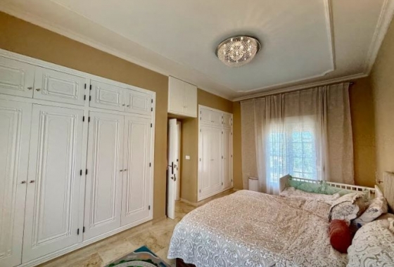 Resale - Villa - Orihuela Costa - Las Colinas Golf